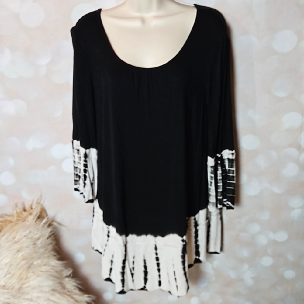 Time & Tru | Black Tie Dyed  Scoop Neck Knit Top